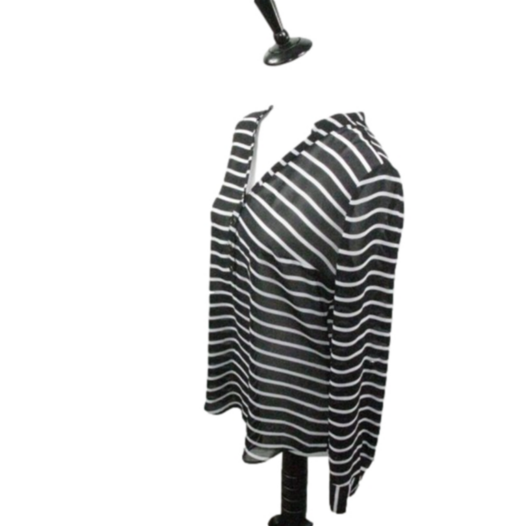A.n.a Black/White Stripe Sheer Partial Button Front Blouse Size Medium - Picture 3 of 6